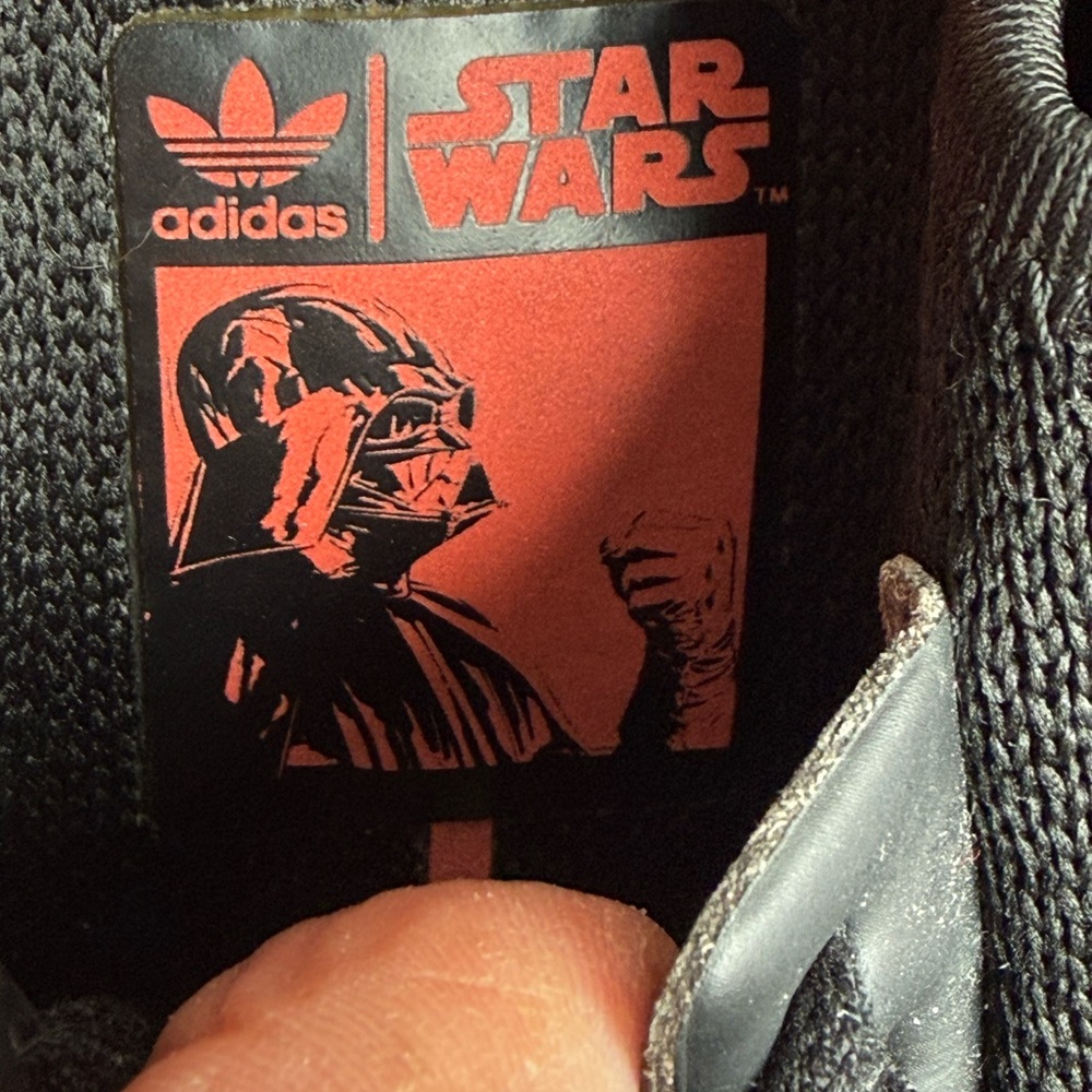 adidas NMD R1 Star Wars Darth Vader Men’s Sneakers in Black and Coral Size 8.5 - Picture 5 of 9